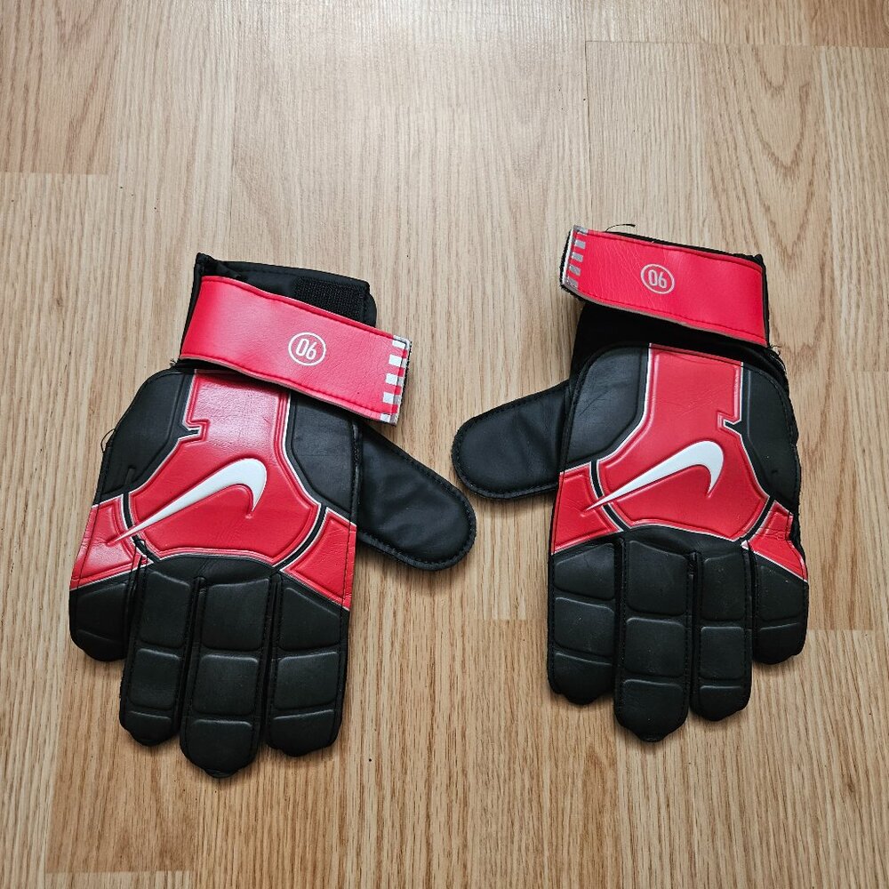 Nike T 90 goalkeeper gloves